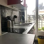 2 Pieces Lumineux Avec Balcon Filant Paris