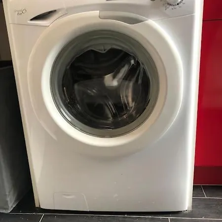 2 Pieces Lumineux Avec Balcon Filant